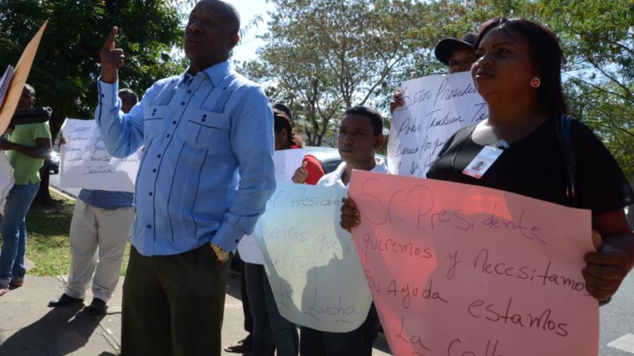 Desalojados por los trabajos de la Circunvalación de Santo Domingo piden remuneración Desalojados por los trabajos de la Circunvalación de Santo Domingo piden remuneración