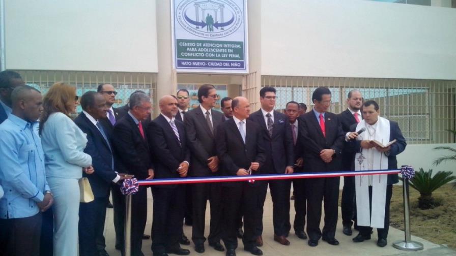 Domínguez Brito inaugura la Ciudad del Niño