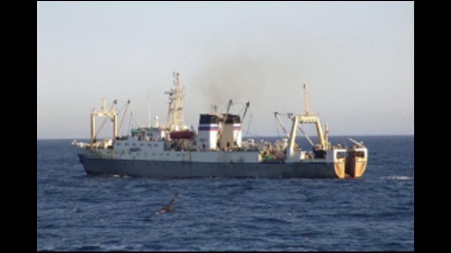 Al menos 56 muertos y 13 desaparecidos en el naufragio de un pesquero ruso