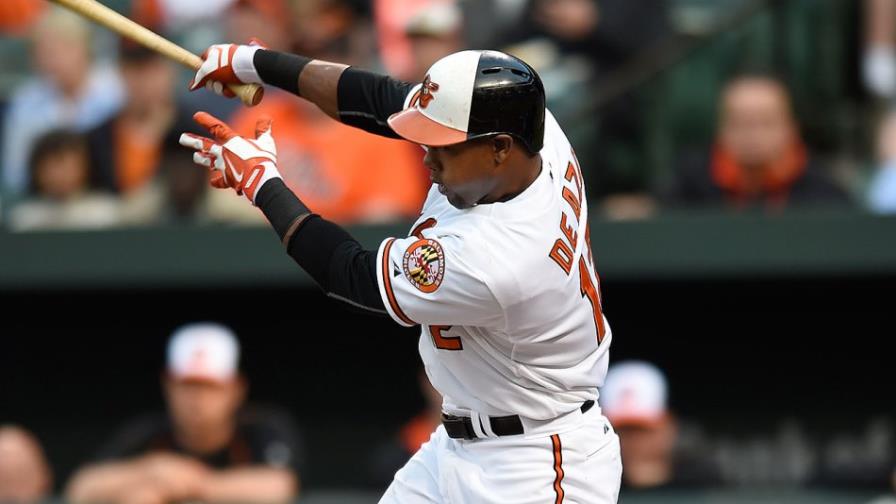 El dominicano Alejandro de Aza pasó a los Medias Rojas de Boston