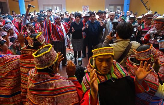 Los médicos Kallawayas de Bolivia transmitirán su saber ancestral a jóvenes