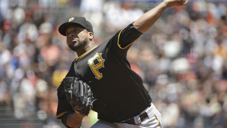 Liriano amarró a los campeones; Ortiz pegó dos dobletes