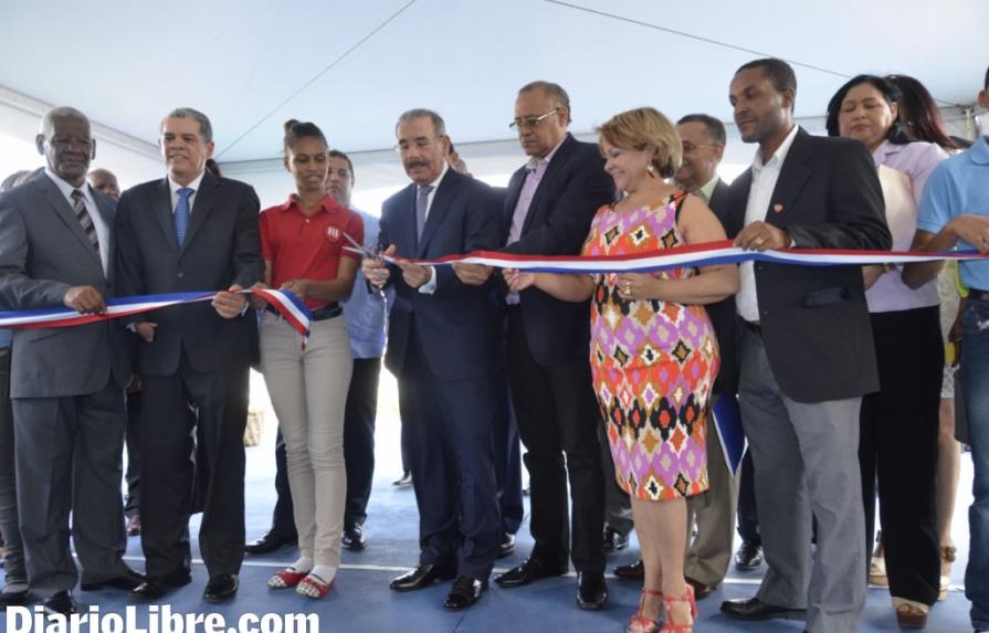 Danilo Medina entrega tres nuevas escuelas a San Juan de la Maguana