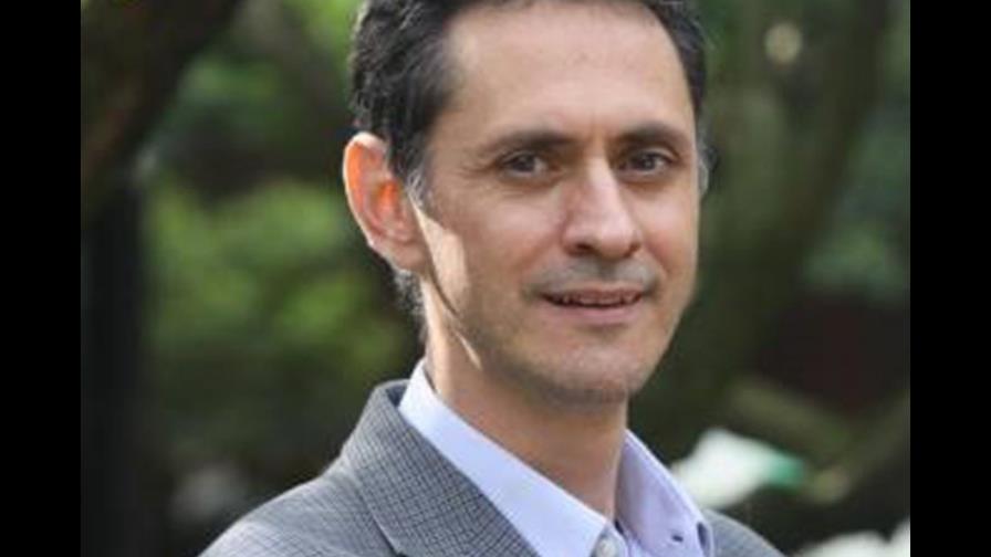 Montoya: Mi novela no salió del bolsillo, trabajé duro