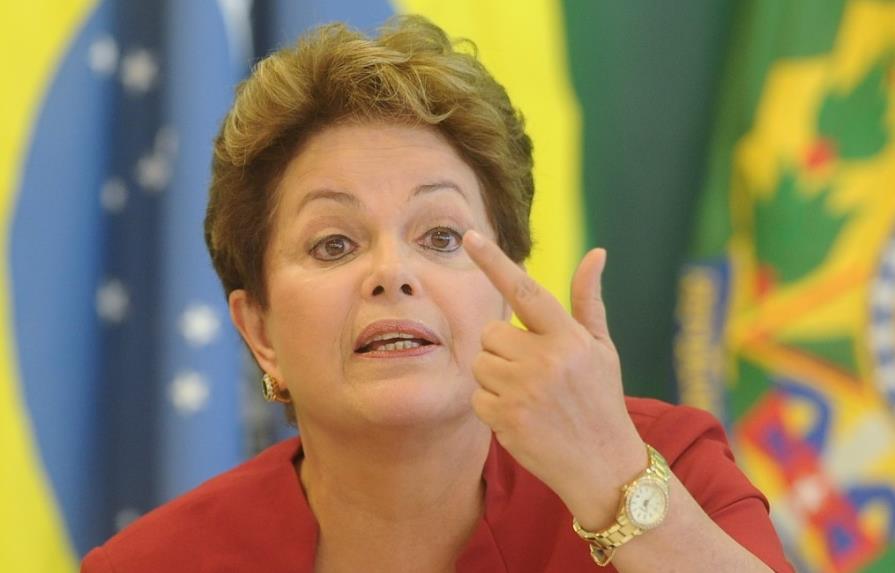 WikiLeaks revela nombre de miembros de Gobierno de Rousseff espiados por EE.UU.