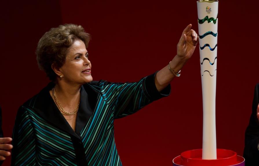 Brasil presenta diseño de antorcha de Juegos Olímpicos de Río 2016