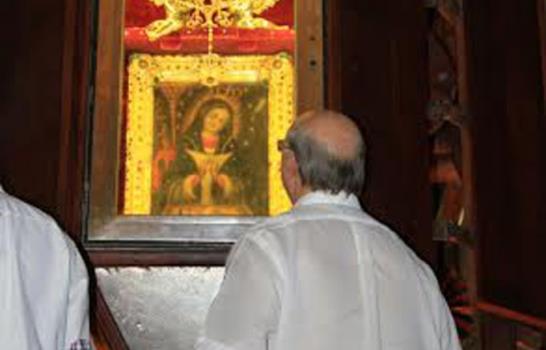 Hipólito Mejía jura ante la virgen de La Altagracia no se apartará de los principios cristianos