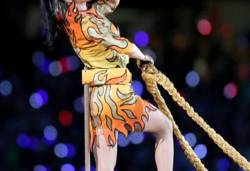 Katy Perry usó vestuarios valorados en US$35,000 en el Super Bowl