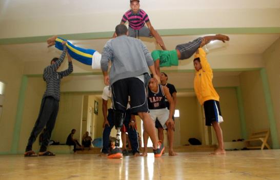 El gimnasta con pierna de “robot”