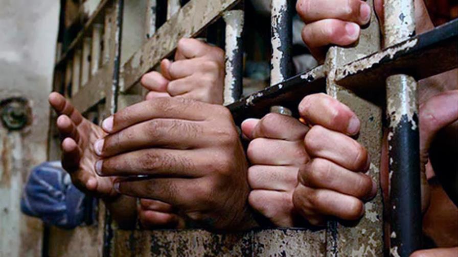 Acusan a tres dominicanos de narcotráfico y posesión de armas en Boston