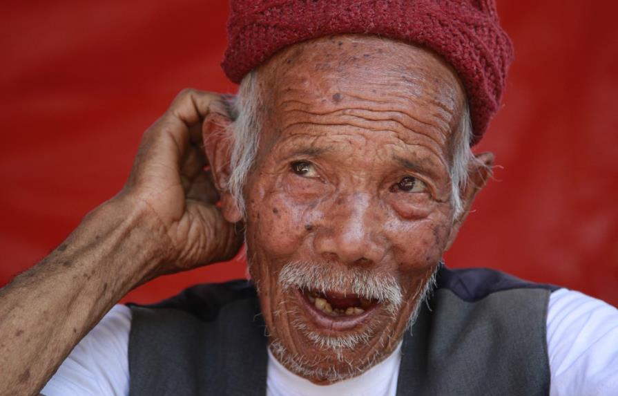 Centenario sobrevive terremoto de Nepal