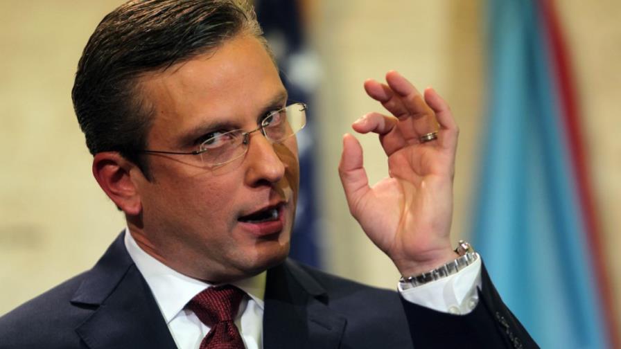 Puerto Rico golpeado por negarse a subir impuestos