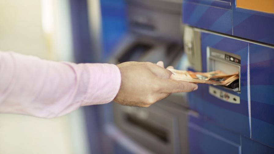 Los cajeros del Banco Popular permiten depositar a terceros sin tarjeta