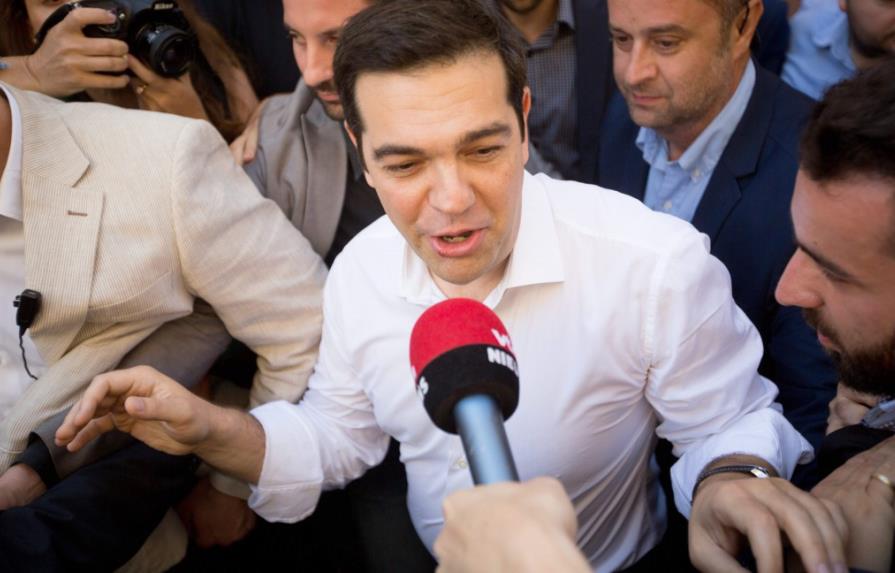 El no se impone en el referéndum griego, según las primeras encuestas