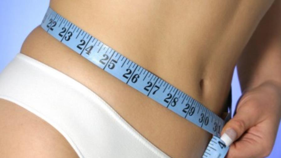 Científicos crean una píldora que engaña al cuerpo para que queme grasas