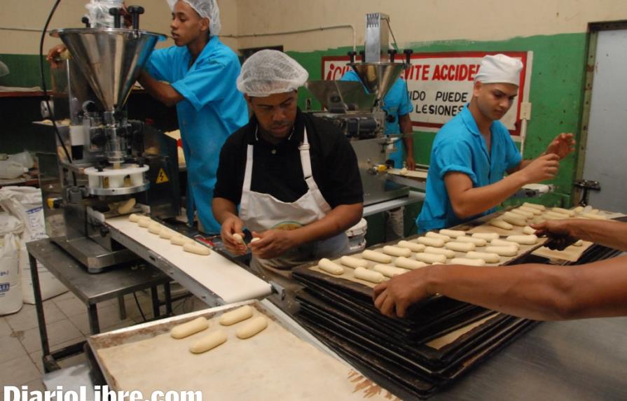 Los panaderos discutirán hoy en asamblea alza de precio del pan