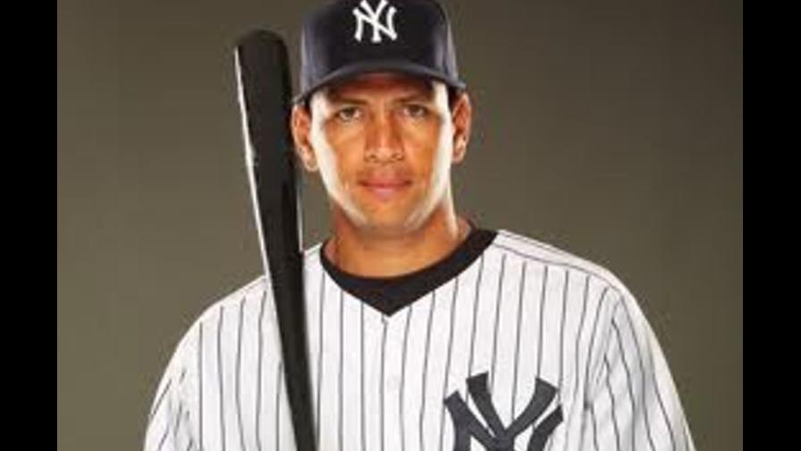 Alex Rodríguez conectó sencillo en su primer turno al bate en la pretemporada 2015 Alex Rodríguez conectó sencillo en su primer turno al bate en la pretemporada 2015