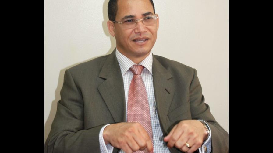 Eddy Olivares pide que la Ley de Partidos se apruebe en el 2017