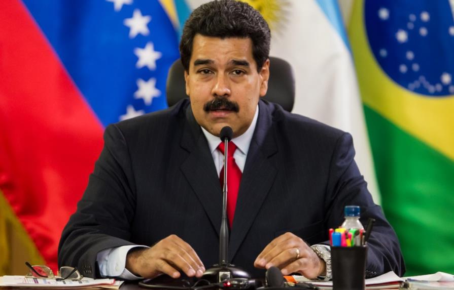 Maduro: llueva, truene o relampagueé en Venezuela habrá elecciones en 2015