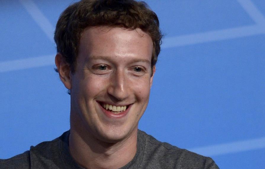Zuckerberg: Facebook está concentrado en la red