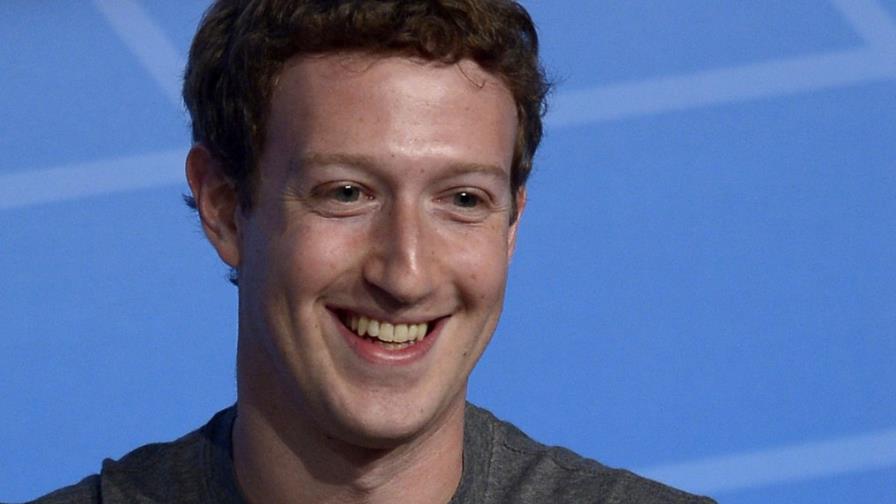 Zuckerberg: Facebook está concentrado en la red