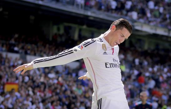 Cristiano marca cinco en goleada 9-1 del Real Madrid