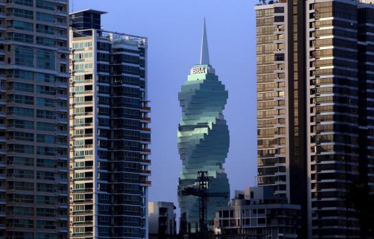 El Tornillo, un referente de contrastes en la modernidad urbana de Panamá El Tornillo, un referente de contrastes en la modernidad urbana de Panamá