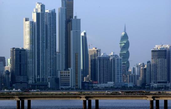 El Tornillo, un referente de contrastes en la modernidad urbana de Panamá El Tornillo, un referente de contrastes en la modernidad urbana de Panamá