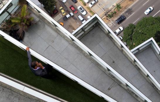 El Tornillo, un referente de contrastes en la modernidad urbana de Panamá El Tornillo, un referente de contrastes en la modernidad urbana de Panamá