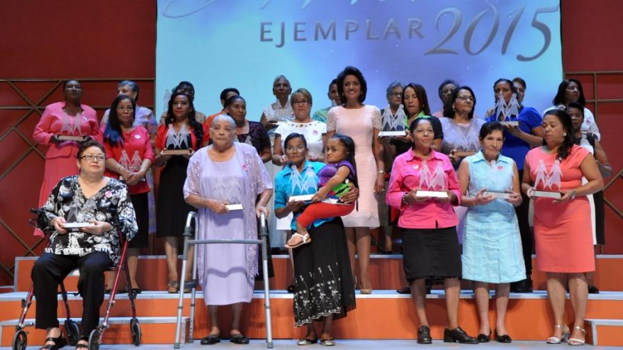 Primera Dama reconoce madres de la región Norte