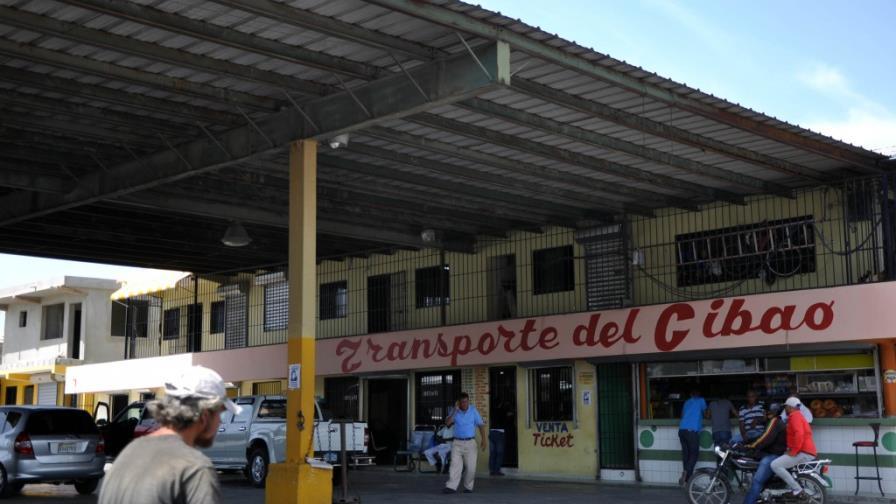 Policía persigue a vigilante por robo millonario en empresa transportista de Santiago Policía persigue a vigilante por robo millonario en empresa transportista de Santiago