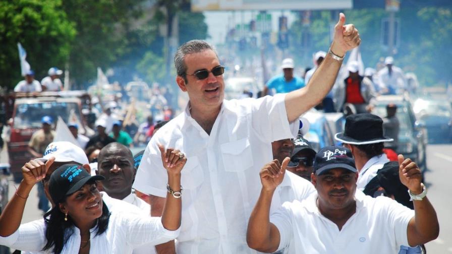 Luis Abinader hará hoy primera marcha