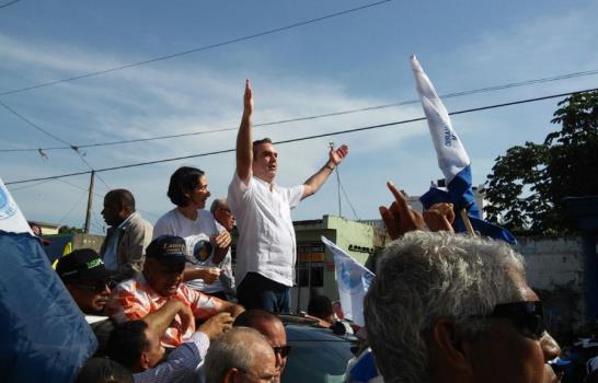 Simpatizantes de Luis Abinader dicen es la opción para enfrentar la reelección”