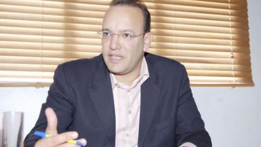 Renuncia presidente PRD en Santiago