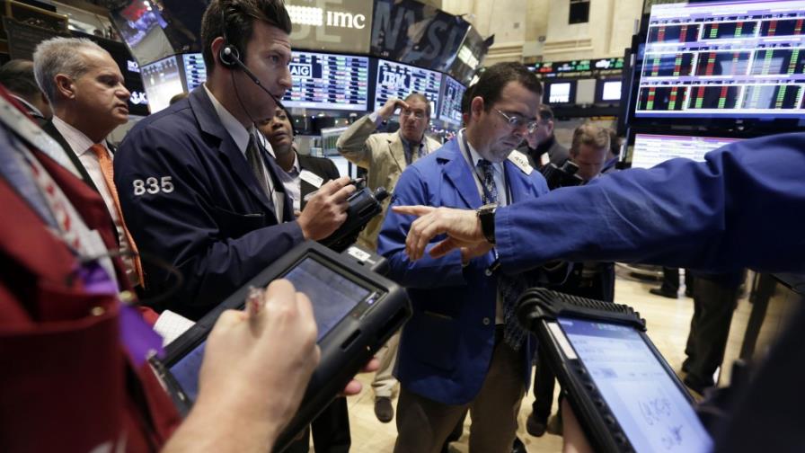 El petróleo de Texas cierra en 47.93 dólares, su nivel más bajo desde 2009 El petróleo de Texas cierra en 47.93 dólares, su nivel más bajo desde 2009