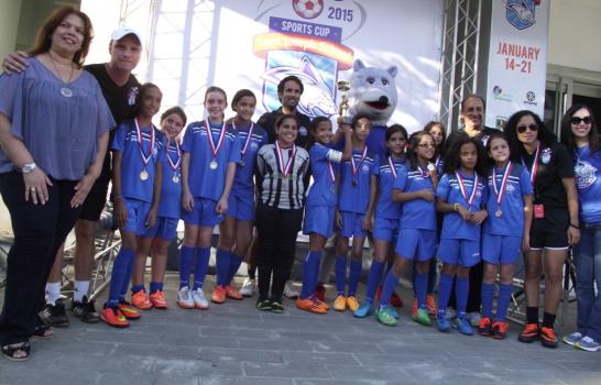 Saint Joseph School gana fútbol soccer en masculino y femenino