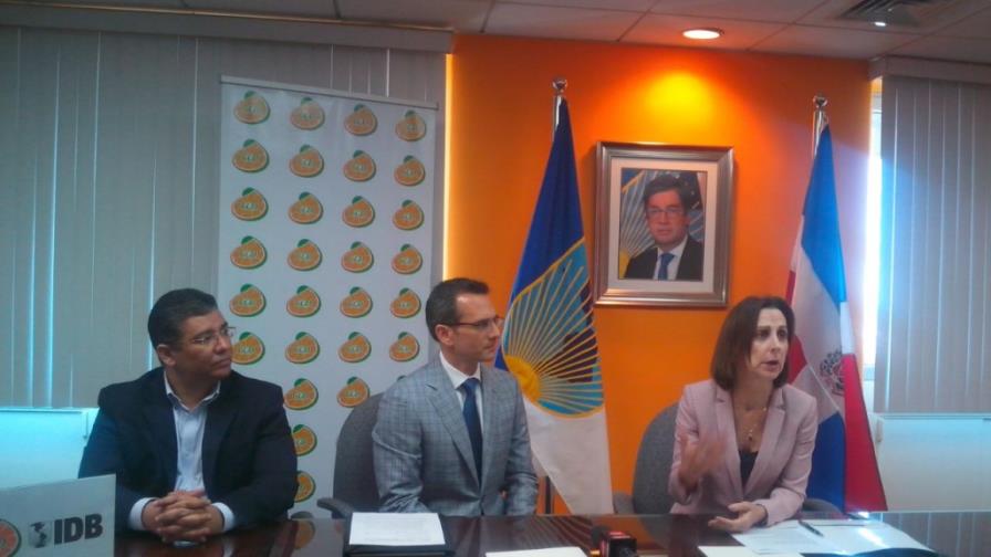 Buscan crear un modelo sostenible de producción de cocos