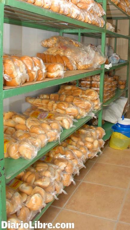 Panaderos deciden aumentar el precio de la unidad de pan a RD$7