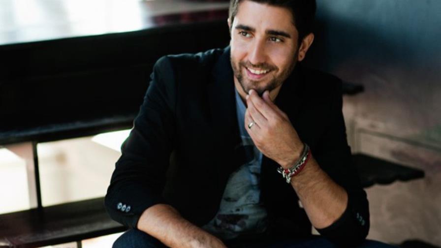 Alex Ubago, sube hoy a escena, con José Montoro