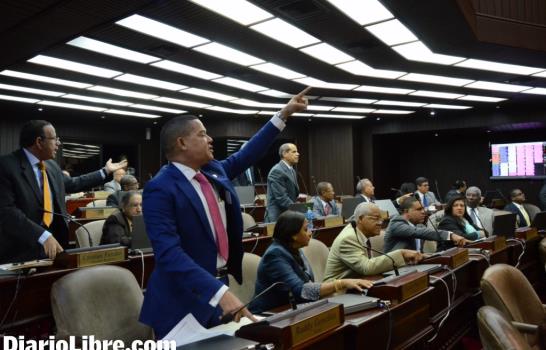Tras cuestionamientos, el PLD retira su proyecto de Ley de Partidos Políticos