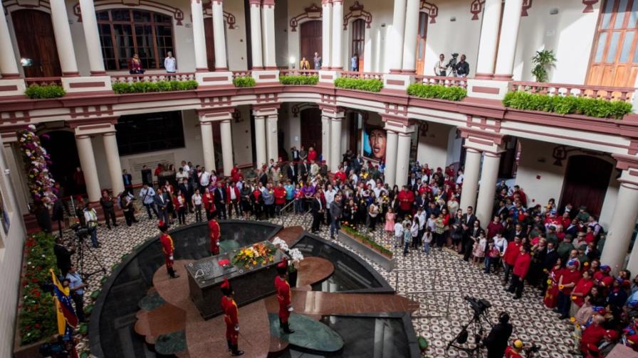 Venezolanos añoran a Chávez en medio de crisis