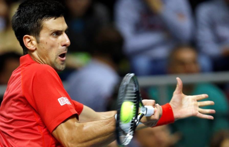 Novak Djokovic da ventaja a Serbia en Copa Davis