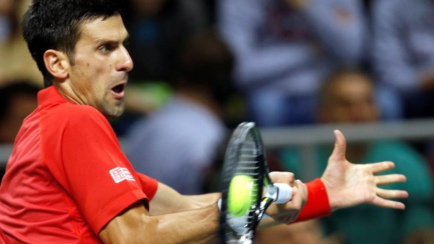Novak Djokovic da ventaja a Serbia en Copa Davis
