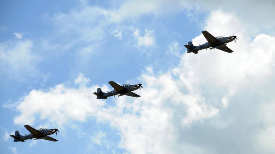Aviones Súper Tucanos y Pillan sobrevuelan la frontera a todas horas para detectar ilegales Aviones Súper Tucanos y Pillan sobrevuelan la frontera a todas horas para detectar ilegales
