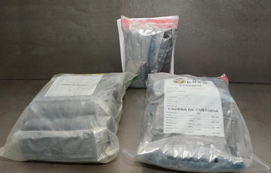 DNCD decomisa 22 paquetes de cocaína en el Ferry