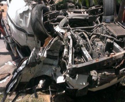 Dos mueren y siete resultan heridos en choque ocurrido en La Vega