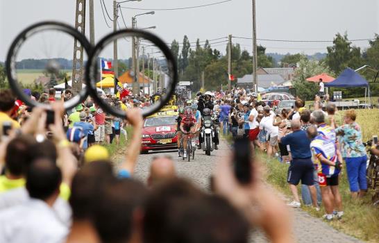 El ciclista alemán Tony Martin ganó la cuarta etapa de la Tour de Francia y toma liderato