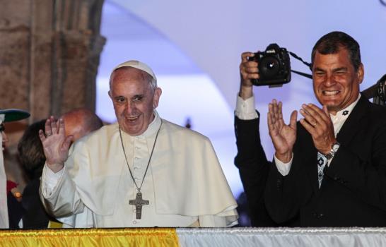 El papa argentino, imán para los fieles latinoamericanos en Quito