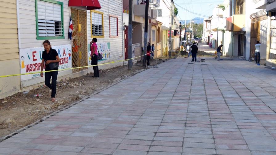 La peatonización de la Benito Monción genera críticas en Santiago