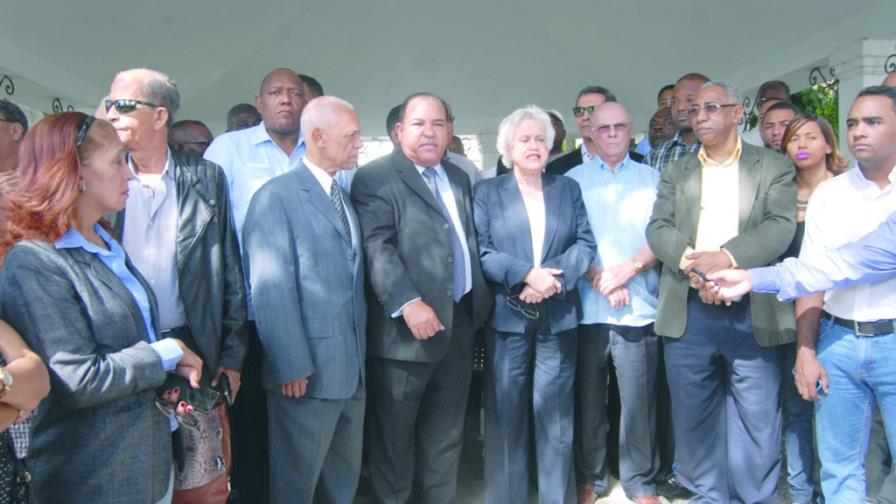 El PRM también rinde tributo a Peña Gómez